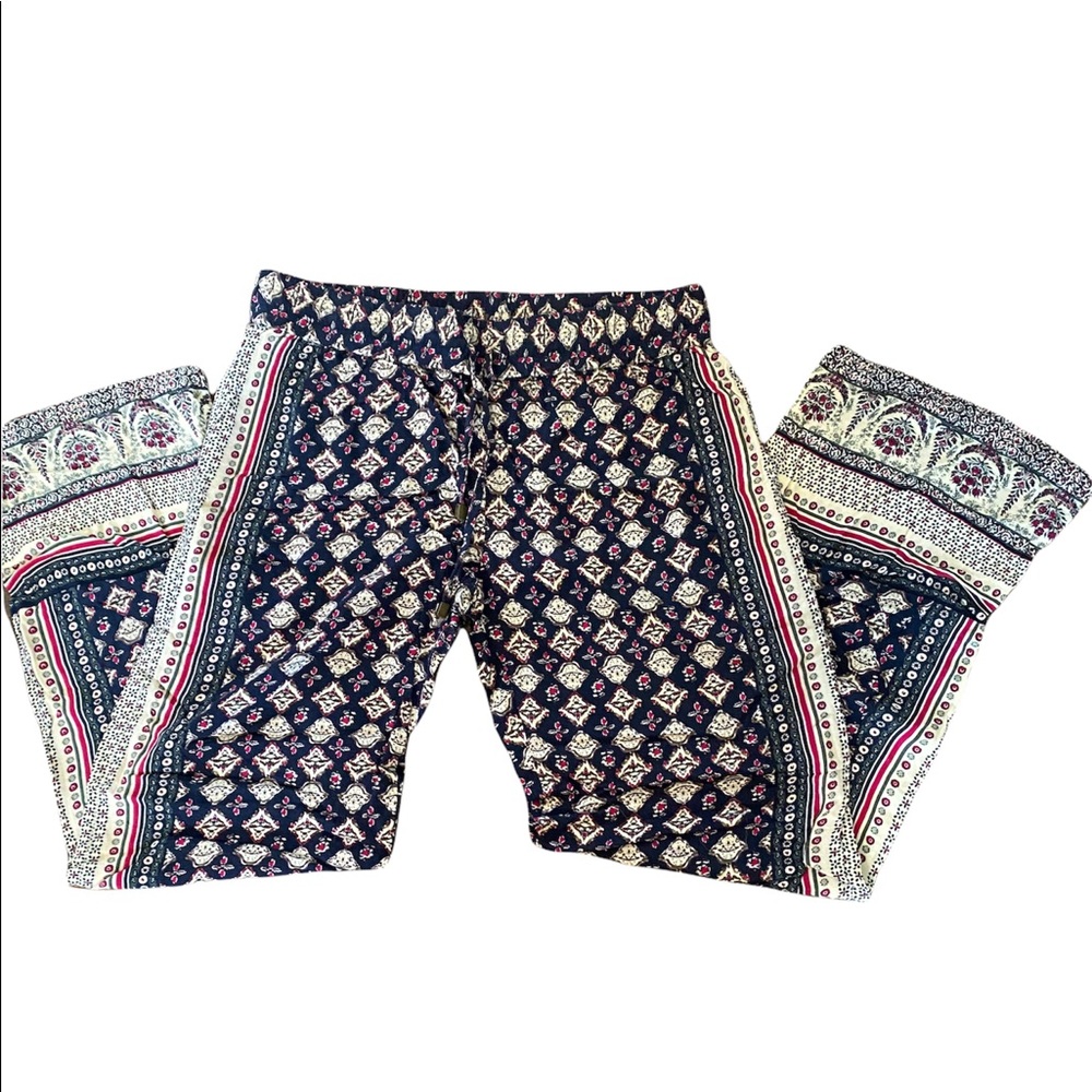 Lucy & Laurel Casual Pants. Size L